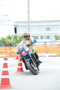 バイク操り人の輪拡大