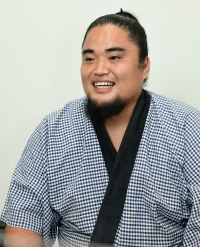 与那国民謡歌手・民具職人　與那覇 有羽（よなは　ゆうう）さん
