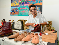 SHOESHINE FACTORY（シューシャイン ファクトリー） 代表 革靴磨き専門職人 仲程 秀之さん