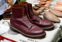 SHOESHINE FACTORY（シューシャイン ファクトリー） 代表 革靴磨き専門職人 仲程 秀之さん