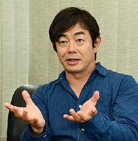 宮沢和史さん