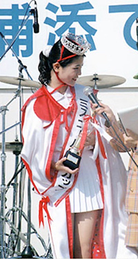 フリーアナウンサー 當銘 直美さん