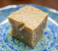 一部地域では春の風物詩、海藻モーイとは?