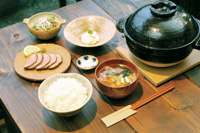 米や松倉の「東北の家庭の味 牛タン定食」