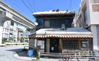 沖縄料理 ひとひねり 離(はなれ)